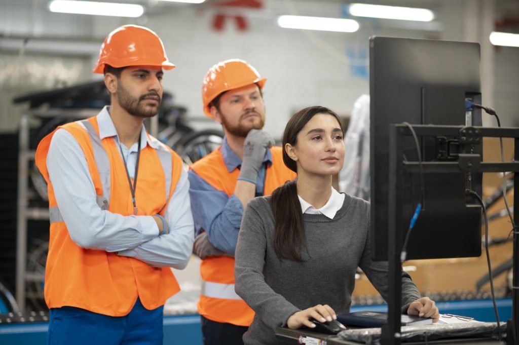 colleagues-safety-equipment-work-1024×681